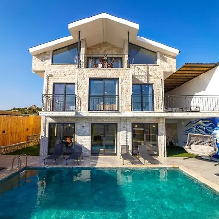 Legendary 2 Vilă Kumluova