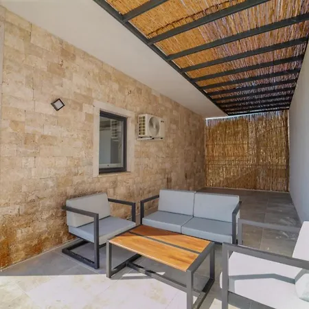 Legendary 2 Kumluova